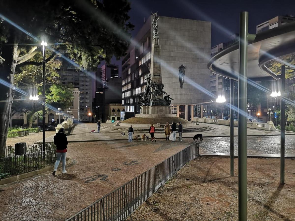 Ensolarado E Espacoso Quarto/Sala No Coracao De Poa Porto Alegre Eksteriør billede