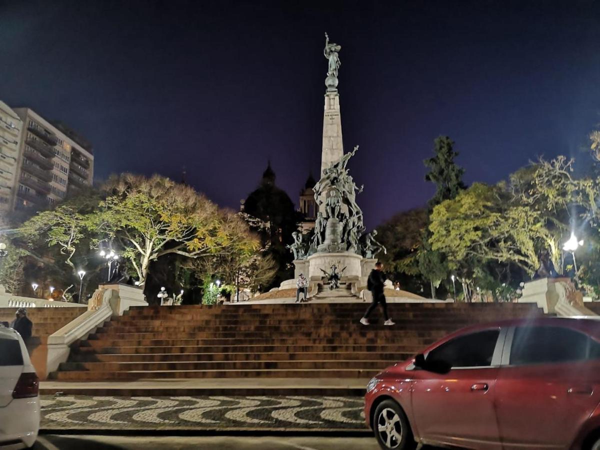 Ensolarado E Espacoso Quarto/Sala No Coracao De Poa Porto Alegre Eksteriør billede